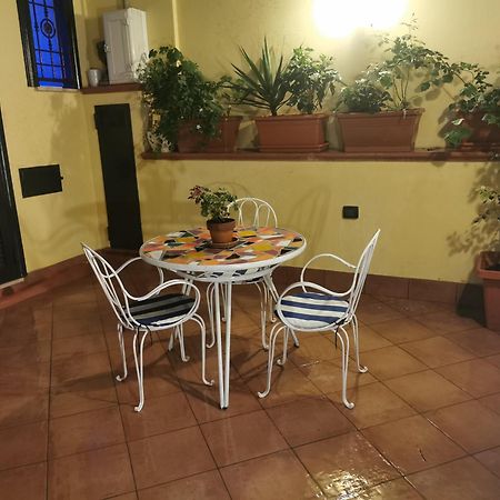 Le Stanze Di Eli E Gio Panzió Castellammare di Stabia Kültér fotó