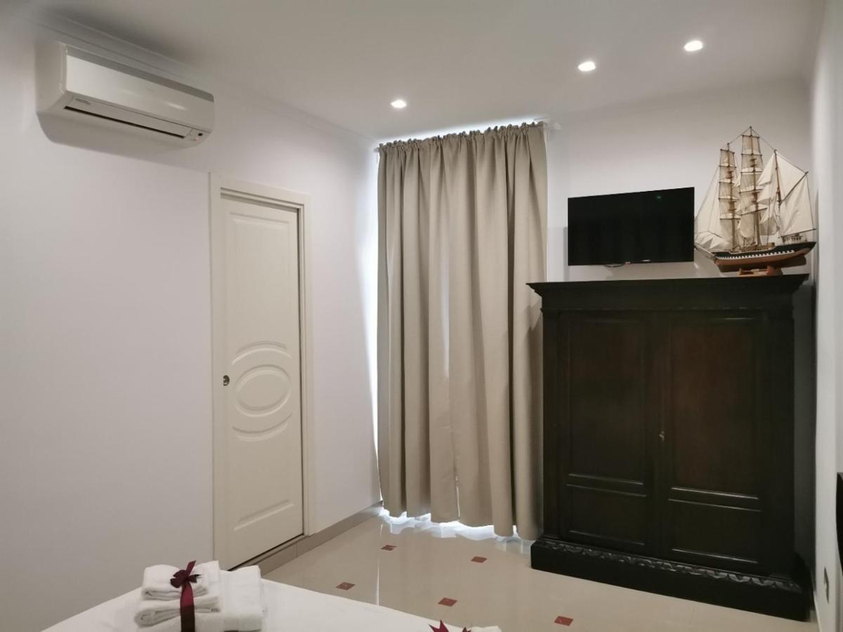 Le Stanze Di Eli E Gio Panzió Castellammare di Stabia Kültér fotó
