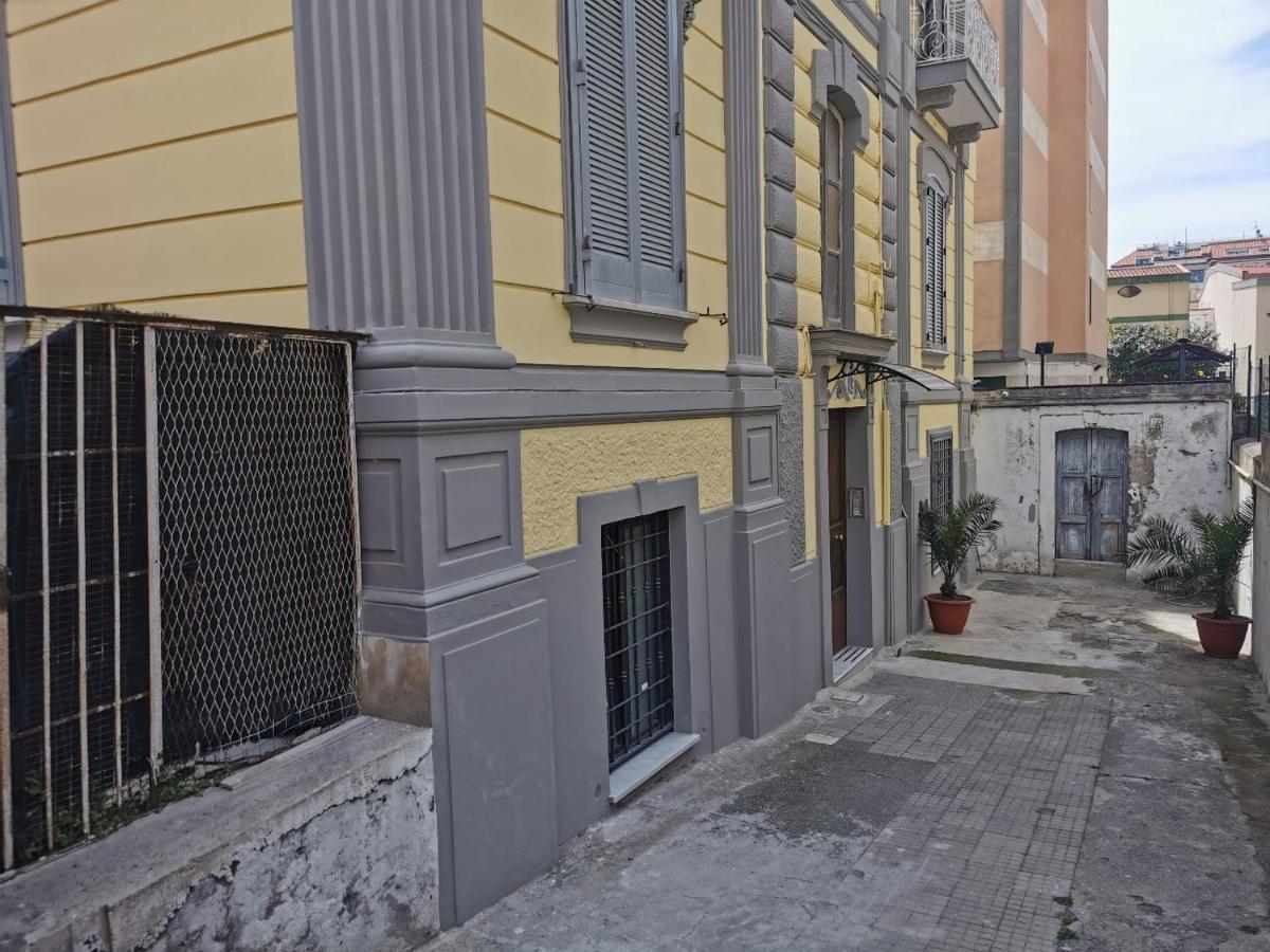 Le Stanze Di Eli E Gio Panzió Castellammare di Stabia Kültér fotó